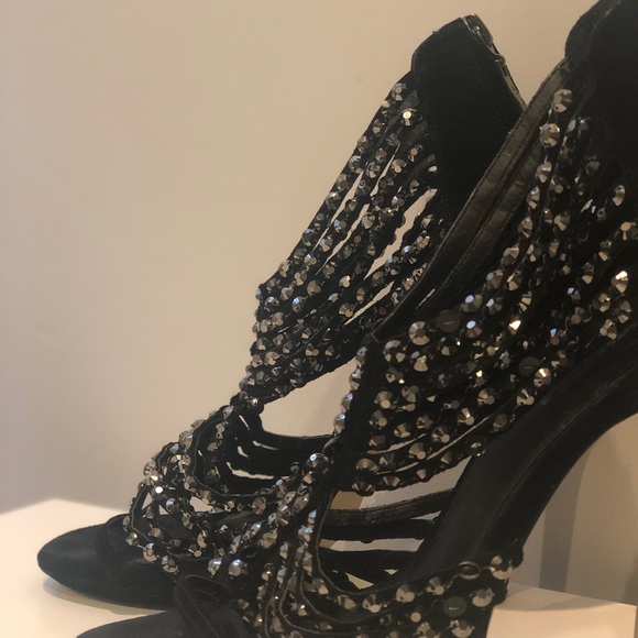 Black bedazzled formal heels - Picture 3 of 4